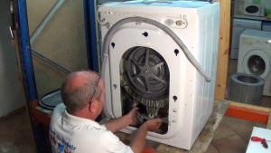 samsung washing machine remove the motor from the machine (640x360)
